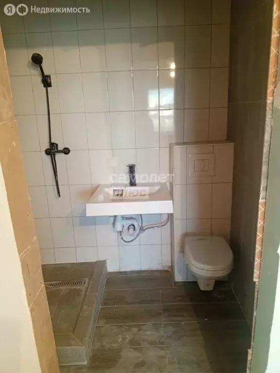 1к в 8-комнатной квартире (17.8 м) - Фото 2