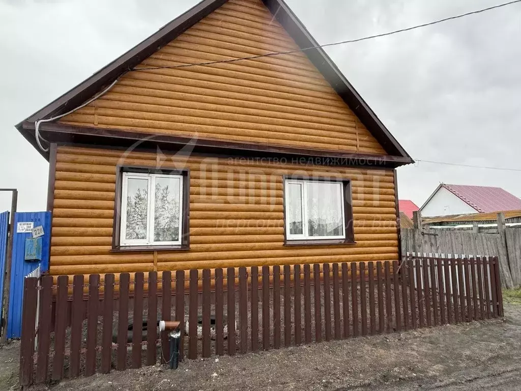 Дом в Курганская область, Макушино ул. 50 лет ВЛКСМ (74 м) - Фото 0