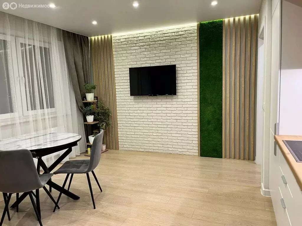 3-комнатная квартира: Уфа, улица Архитектора Калимуллина, 1 (55 м) - Фото 2