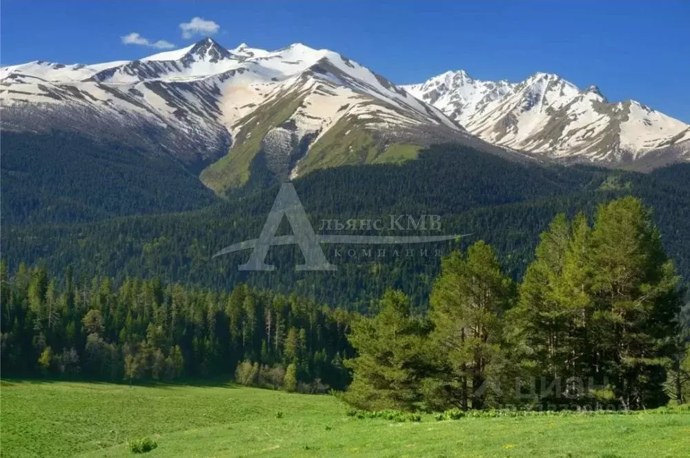 Участок в Карачаево-Черкесия, Зеленчукский район, с. Архыз  (96.0 ... - Фото 0