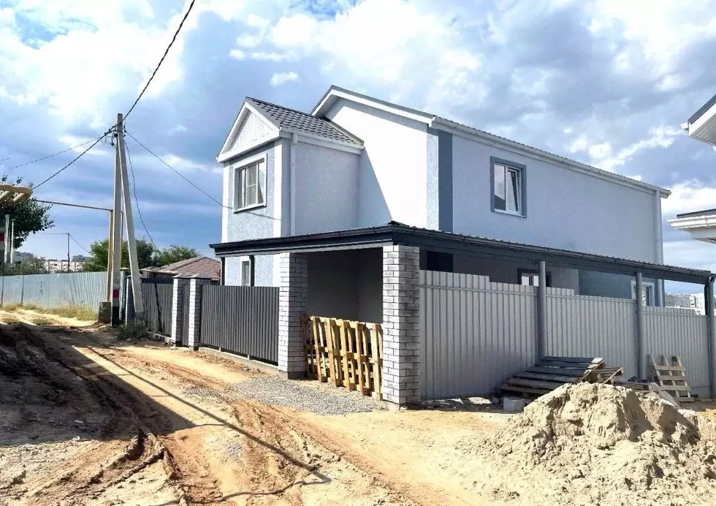 Дом в Астраханская область, Астрахань ул. Луначарского, 156 (120 м) - Фото 2