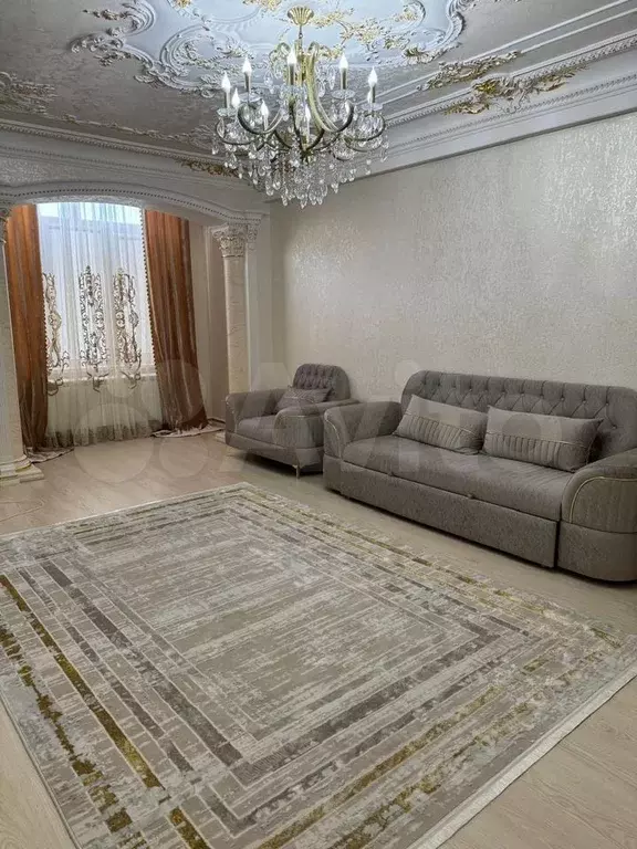 3-к. квартира, 106 м, 2/8 эт. - Фото 1