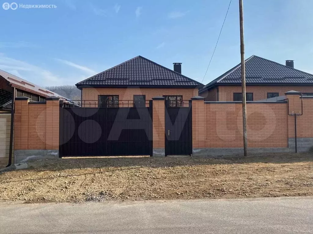 Дом в посёлок Горячеводский, улица 3-я Линия, 241 (120 м) - Фото 1