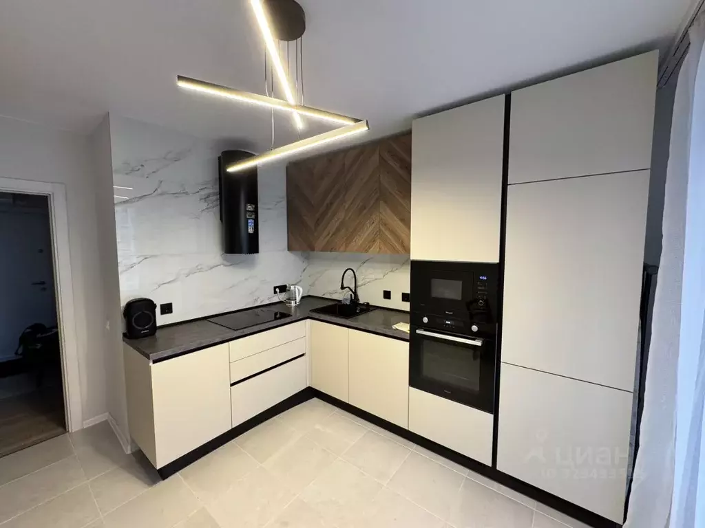 2-к кв. Свердловская область, Екатеринбург пер. Полимерный, 9 (55.0 м) - Фото 0