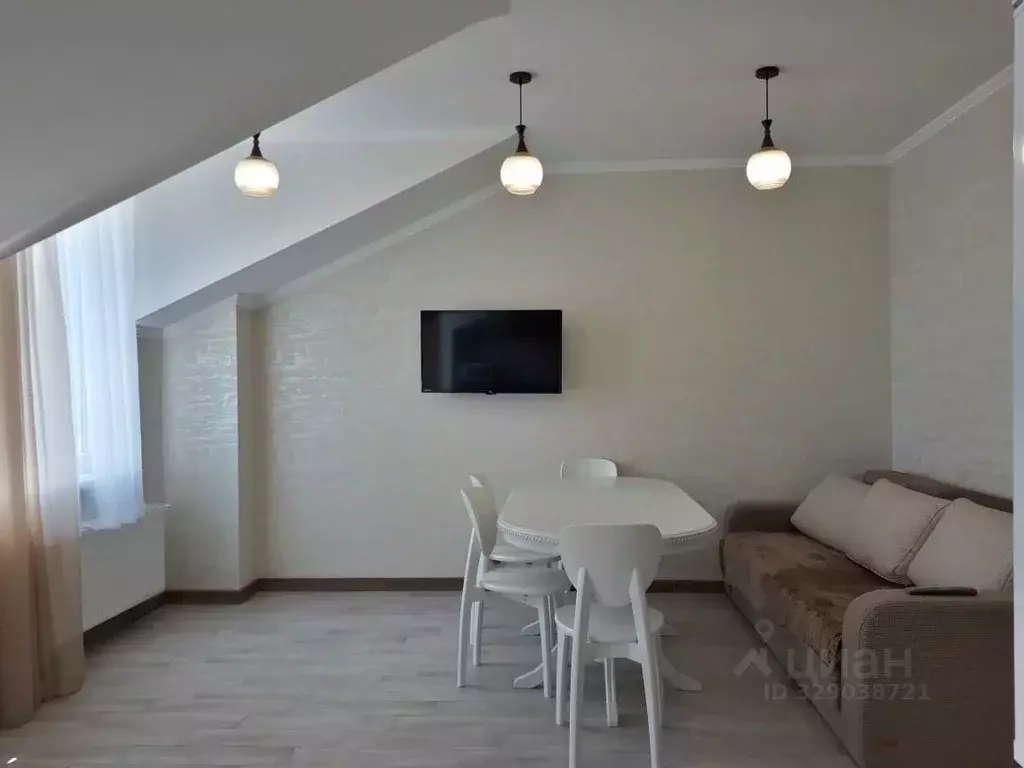 3-к кв. Крым, Симферополь ул. Батурина, 13А (80.0 м) - Фото 2