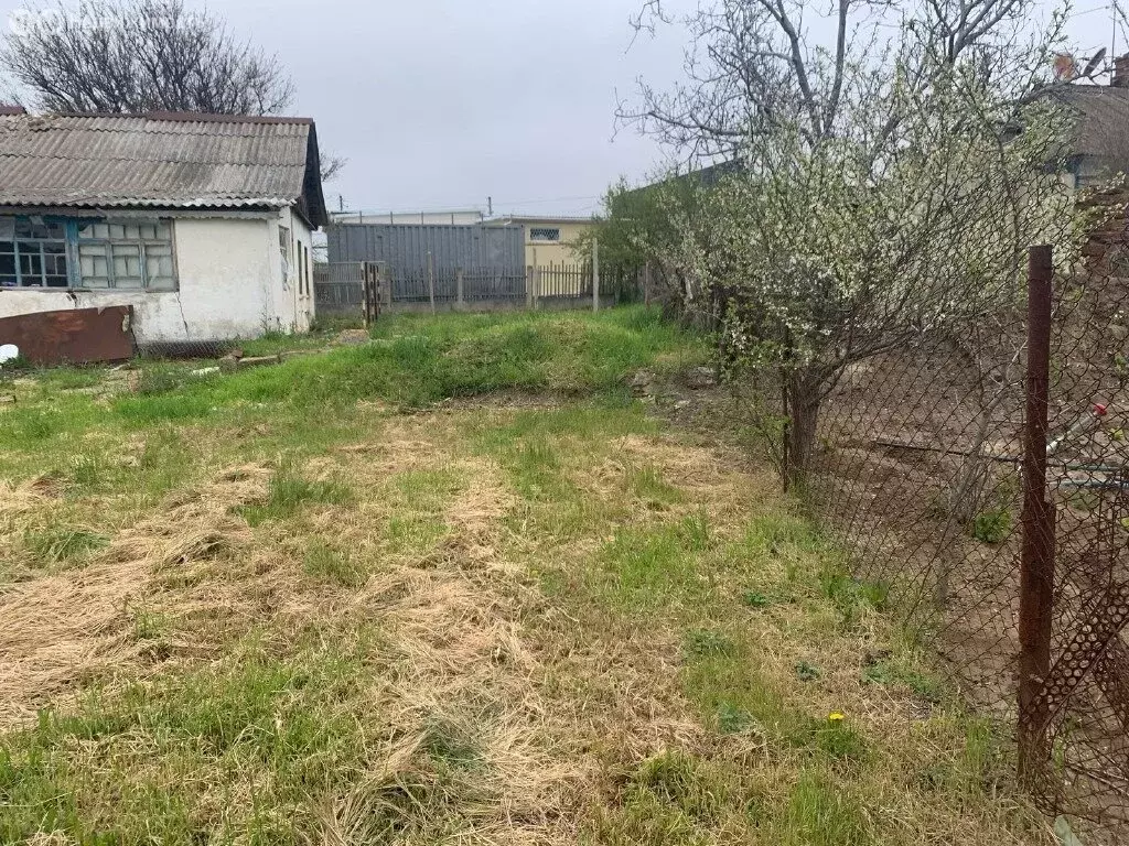 Участок в село Угловое, улица Комарова (7 м) - Фото 1
