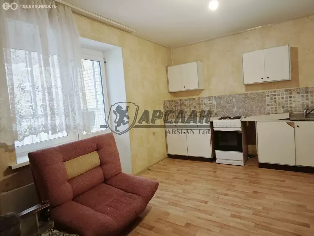 3-комнатная квартира: Казань, улица Тыныч, 1 (80.6 м) - Фото 0