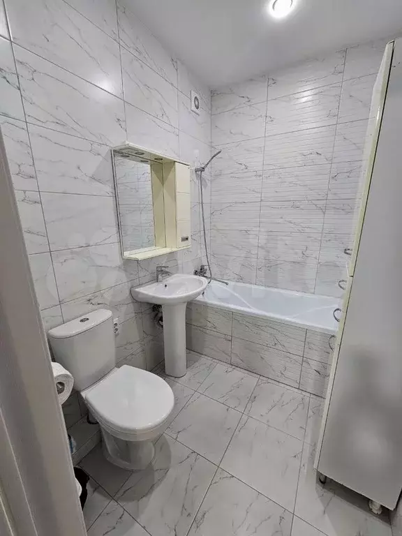 1-к. квартира, 48 м, 2/5 эт. - Фото 0