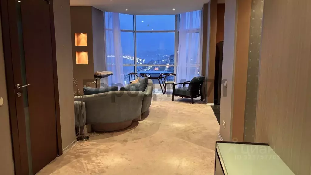 3-к кв. Санкт-Петербург Малоохтинский просп., 16к1 (120.0 м) - Фото 1