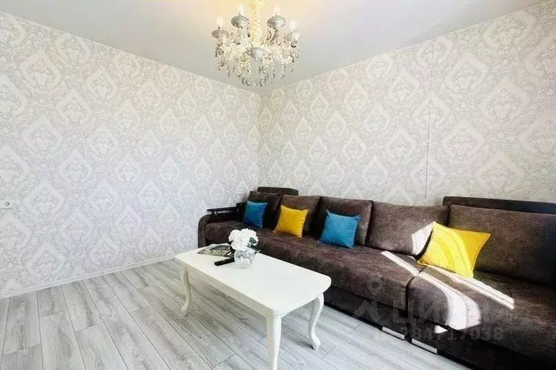2-к кв. Ханты-Мансийский АО, Сургут ул. Генерала Иванова, 2 (43.0 м) - Фото 1