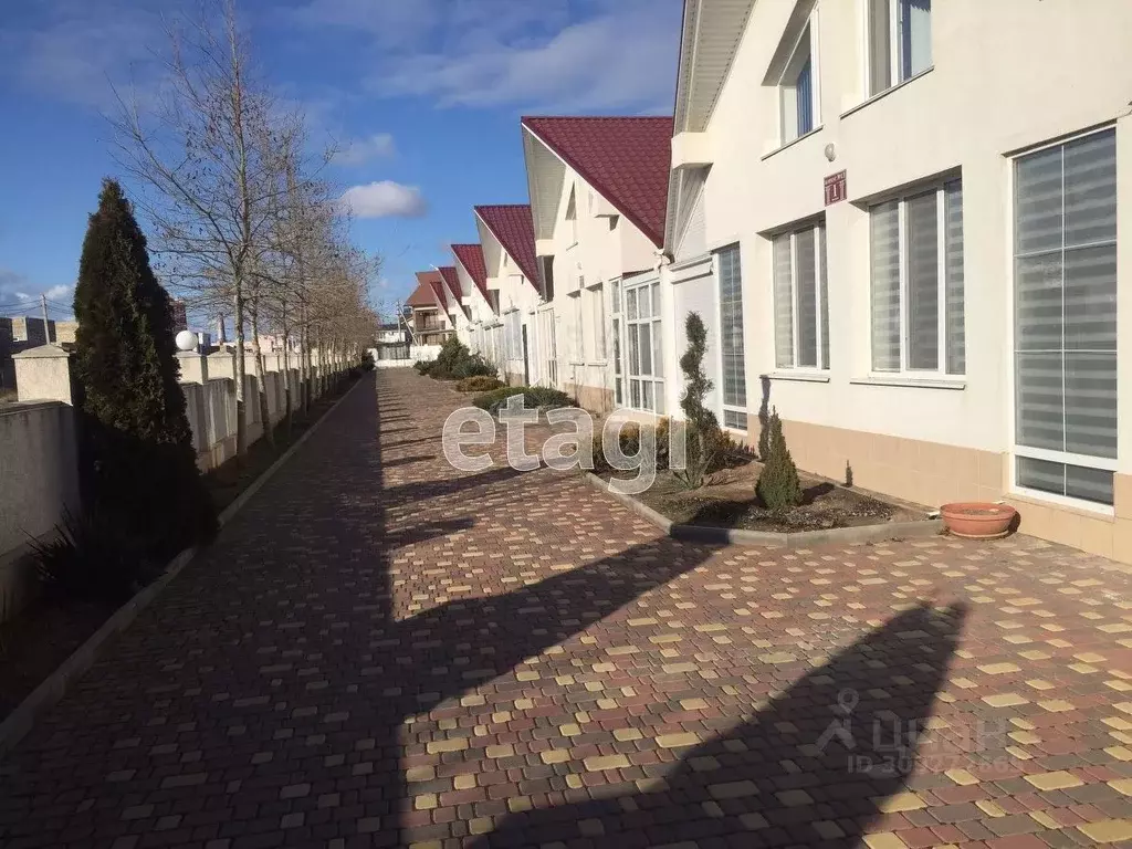 Дом в Крым, Евпатория городской округ, Заозерное пгт ул. Аллея Дружбы, ... - Фото 1