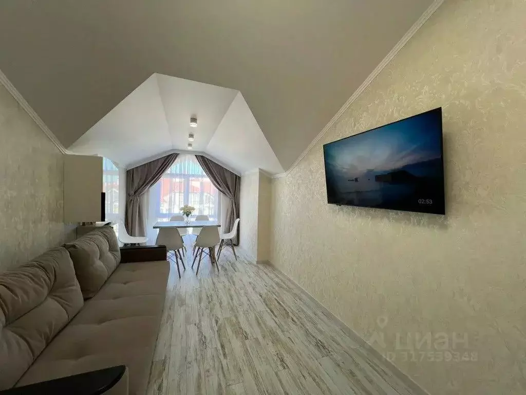 1-к кв. Краснодарский край, Геленджик Крымская ул., 22к2 (50.0 м) - Фото 0