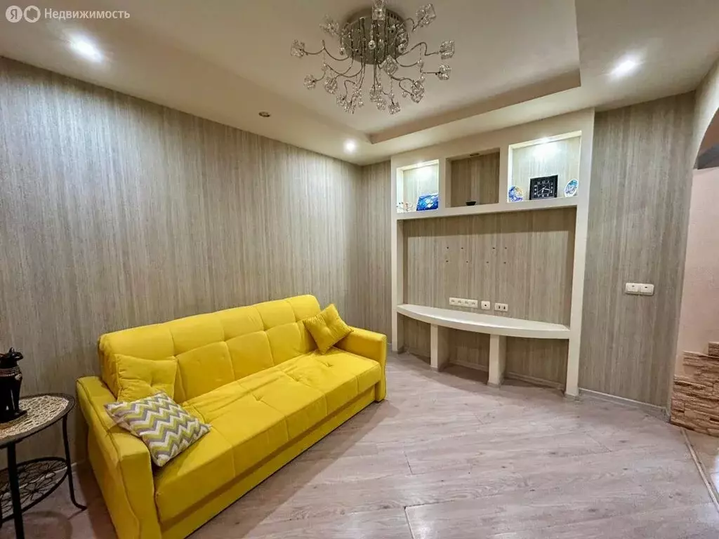 3-комнатная квартира: Ефремов, улица Чернышевского, 17 (63.1 м) - Фото 1