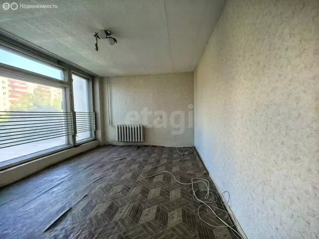 1к в 4-комнатной квартире (13.8 м) - Фото 0