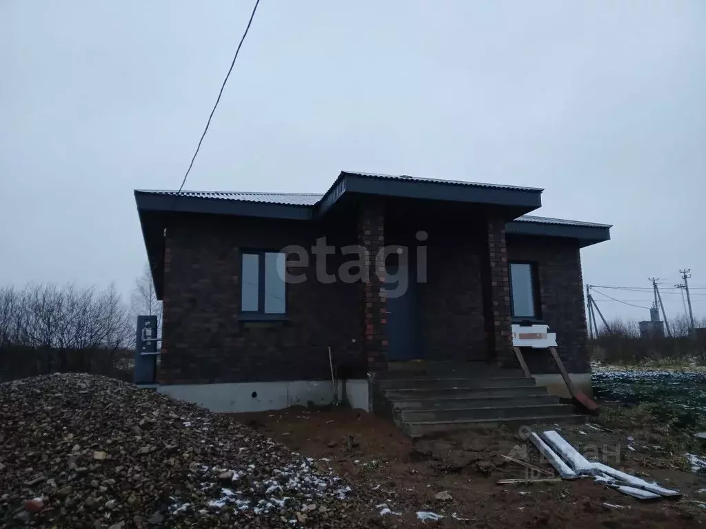 Дом в Башкортостан, Уфимский район, Дмитриевский сельсовет, д. ... - Фото 1