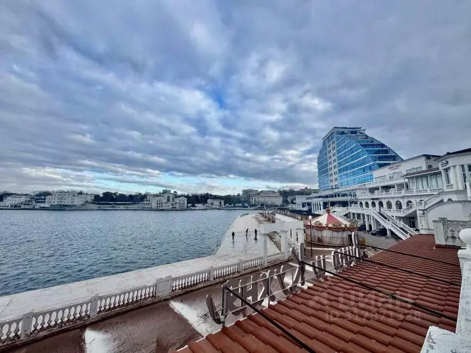 Свободной планировки кв. Севастополь наб. Адмирала Перелешина, 3 (54.3 ... - Фото 1