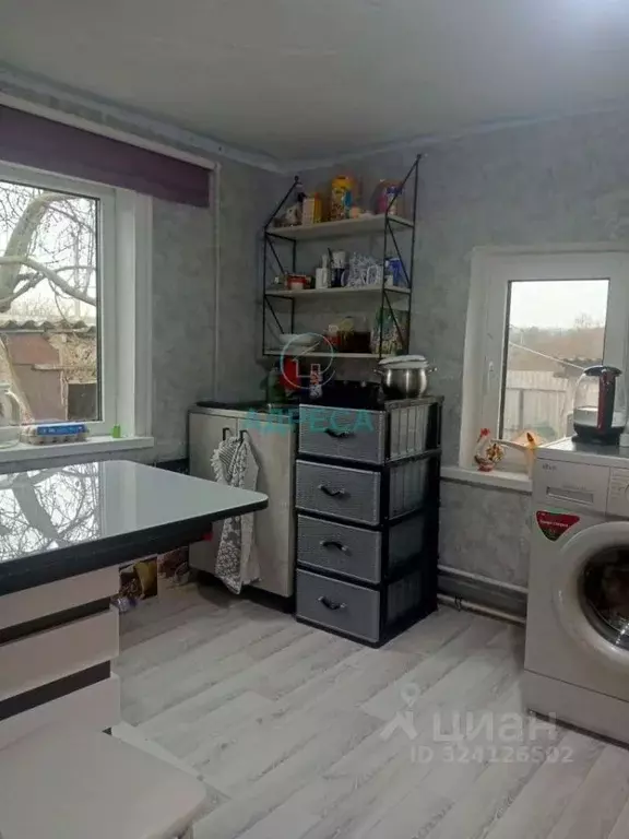 Дом в Белгородская область, Чернянский район, Большанское с/пос, с. ... - Фото 1