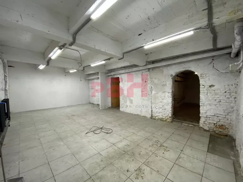 Торговая площадь в Курганская область, Курган ул. Ленина, 34 (66 м) - Фото 2