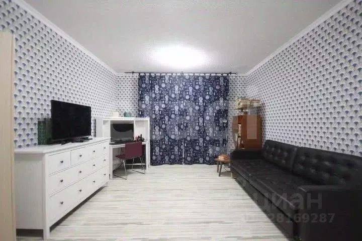 2-к кв. Ямало-Ненецкий АО, Новый Уренгой Оптимистов мкр, 4/2 (70.0 м) - Фото 1