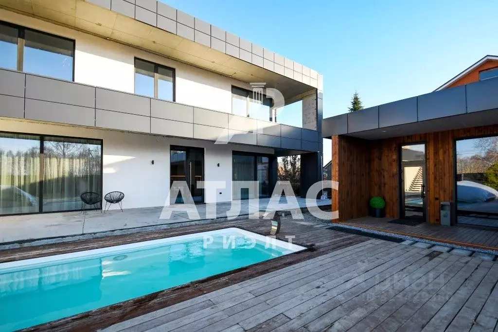 Коттедж в Омская область, Омск ул. И.П. Сальцына, 22 (496 м) - Фото 1