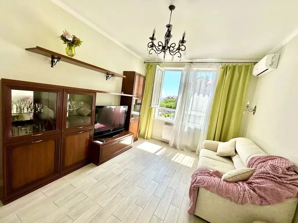 1-к кв. Краснодарский край, Геленджик ул. Гоголя, 11Бк3 (37.0 м) - Фото 0