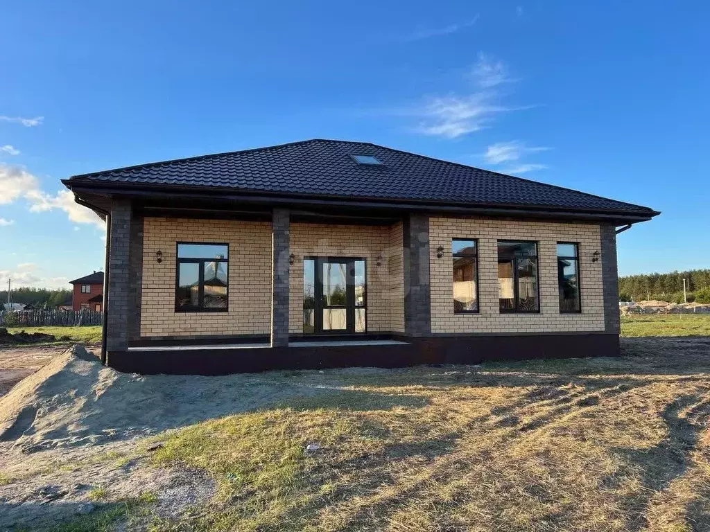 Дом в Брянская область, Брянский район, Нетьинское с/пос, д. Глаженка ... - Фото 1