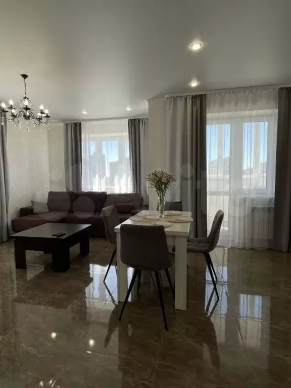 2-к. квартира, 60 м, 8/17 эт. - Фото 1