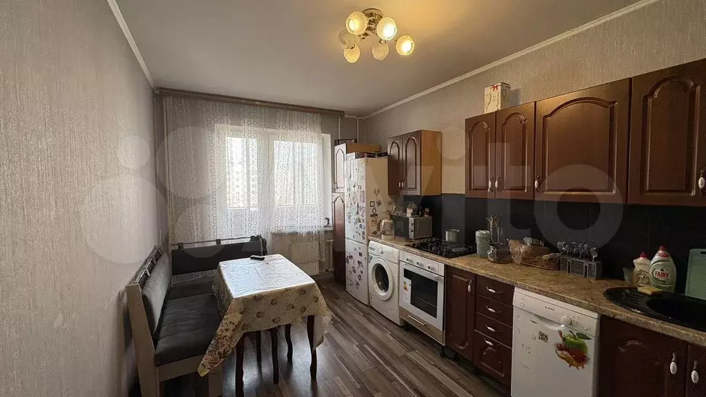 3-к. квартира, 70 м, 4/9 эт. - Фото 0