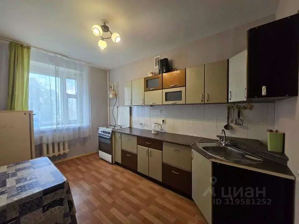3-к кв. Татарстан, Зеленодольск ул. Фрунзе, 13А (67.1 м) - Фото 0