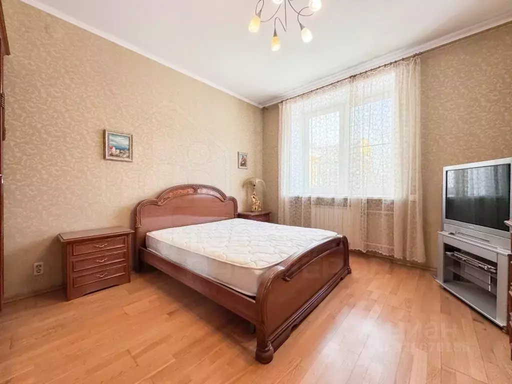 3-к кв. Иркутская область, Иркутск ул. 5-й Армии, 50 (100.0 м) - Фото 1