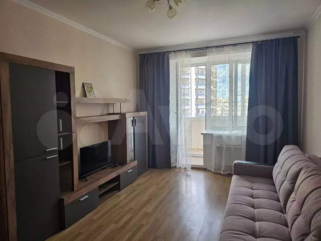 1-к. квартира, 42 м, 10/10 эт. - Фото 0