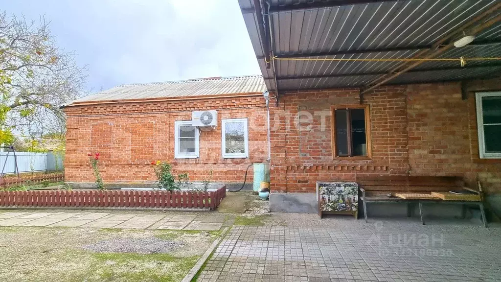 Дом в Краснодарский край, Щербиновский район, с. Глафировка ул. 2-я ... - Фото 1