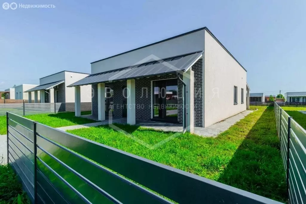 Дом в Калининградская область, Гурьевский муниципальный округ, посёлок ... - Фото 1