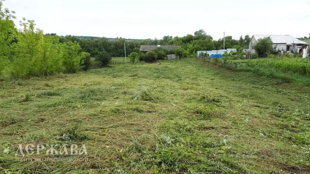 Участок в Белгородская область, Старооскольский городской округ, с. ... - Фото 1