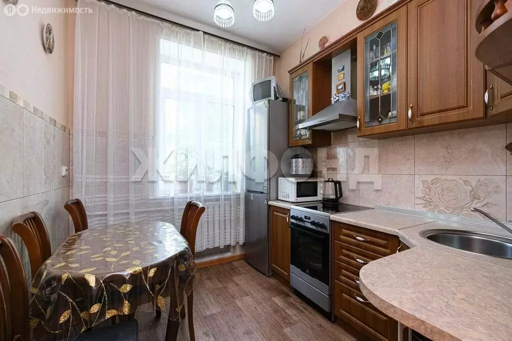 2-комнатная квартира: Новосибирск, улица Сибиряков-Гвардейцев, 11 ... - Фото 0