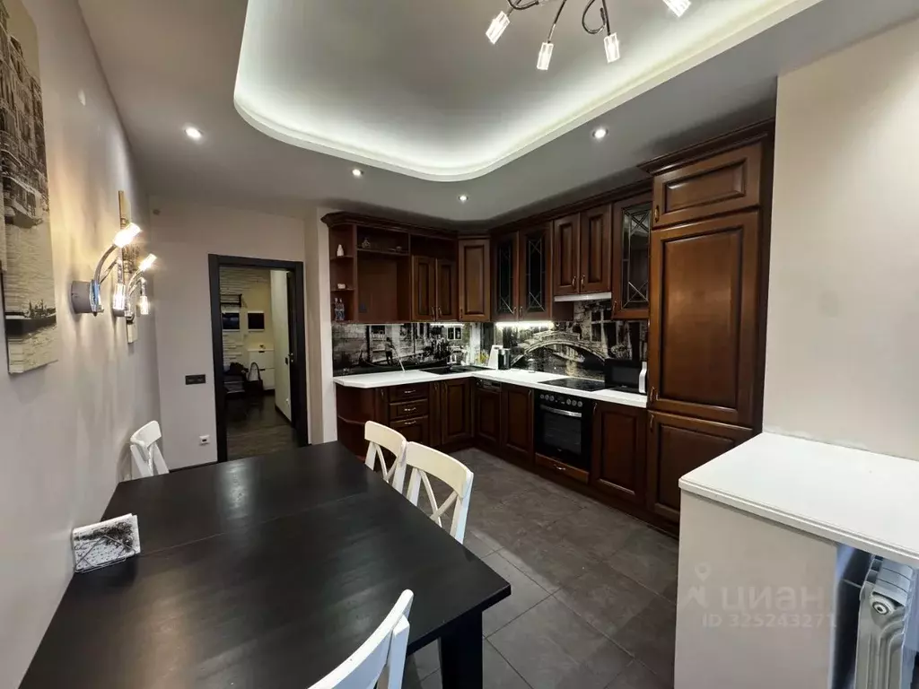 3-к кв. Санкт-Петербург ул. Белы Куна, 1к3 (80.8 м) - Фото 1