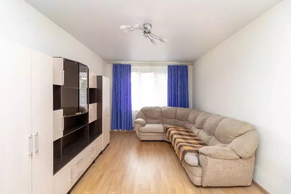 1-к кв. Тюменская область, Тюмень Заречный проезд, 43 (49.2 м) - Фото 1