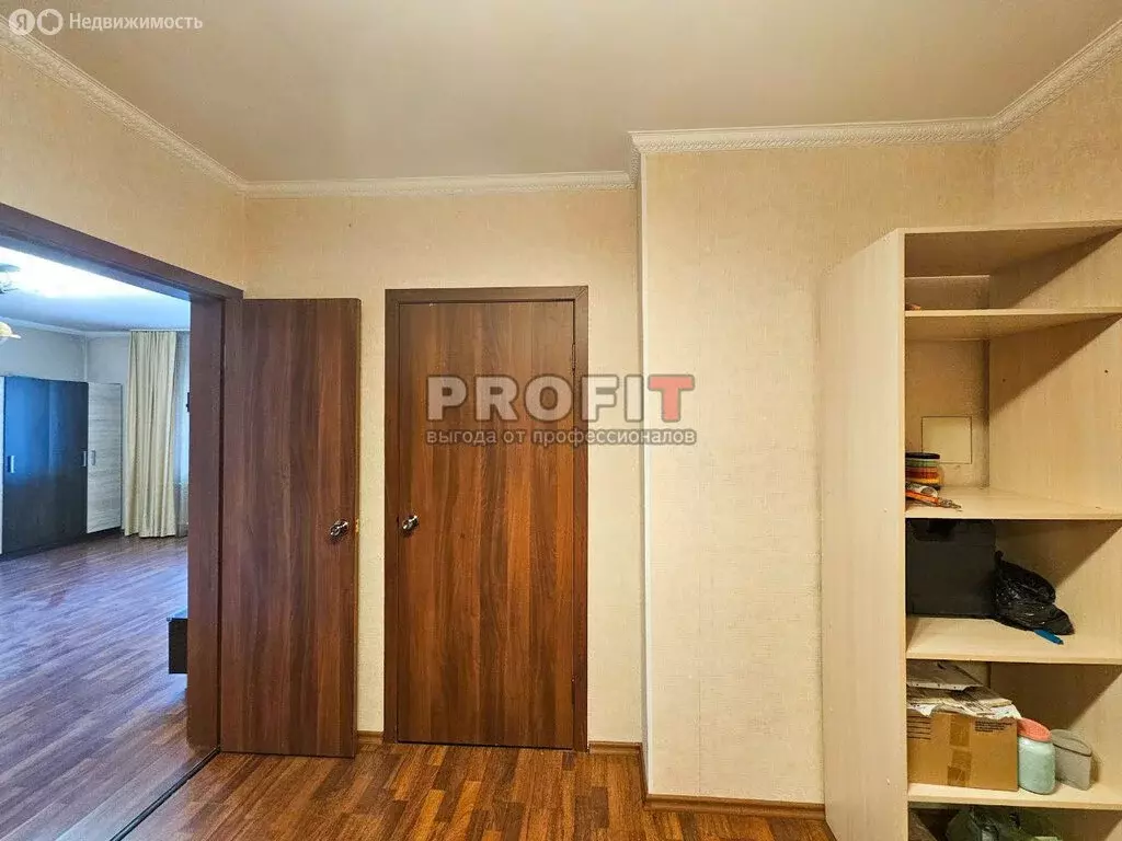 3-комнатная квартира: Красноярск, улица Алексеева, 22 (76.6 м) - Фото 1