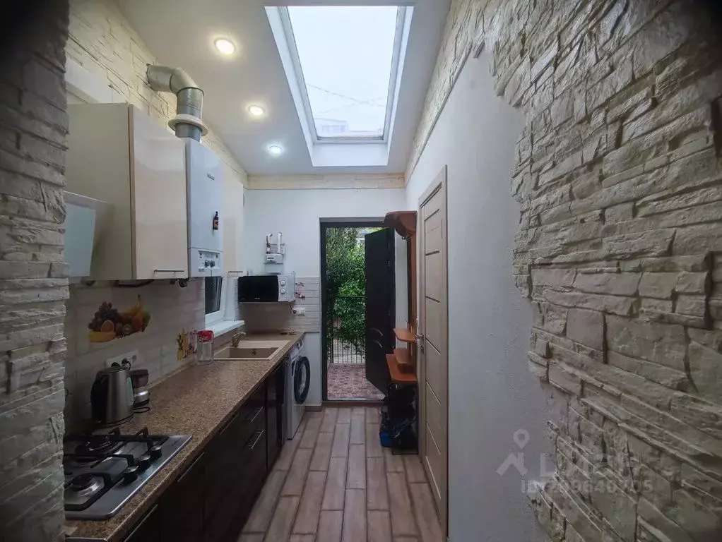 2-к кв. Крым, Ялта ул. Войкова, 3 (66.0 м) - Фото 1