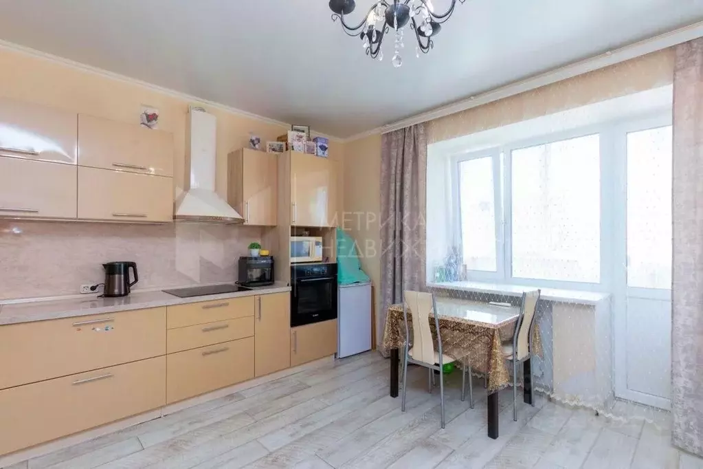 1-к кв. Тюменская область, Тюмень Микрорайон мыс, ул. Малиновского, 5Б ... - Фото 1