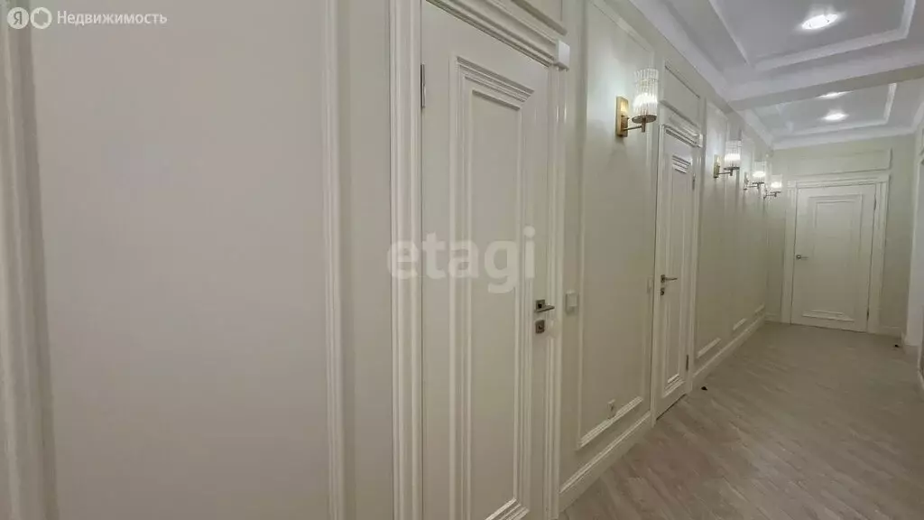 4-комнатная квартира: Черкесск, проспект Ленина, 156Б (118 м) - Фото 1