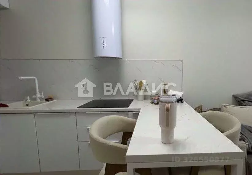 4-к кв. Москва ул. Саларьевская, 16к3 (67.1 м) - Фото 1