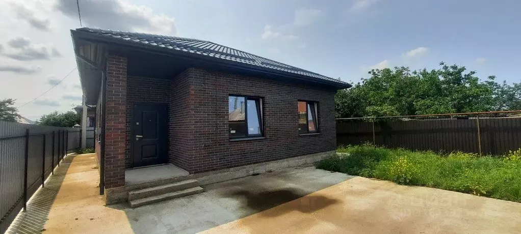 Дом в Краснодарский край, Динской район, Новотитаровская ст-ца ул. ... - Фото 1