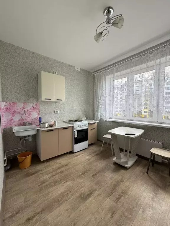 1-к. квартира, 35 м, 4/10 эт. - Фото 0