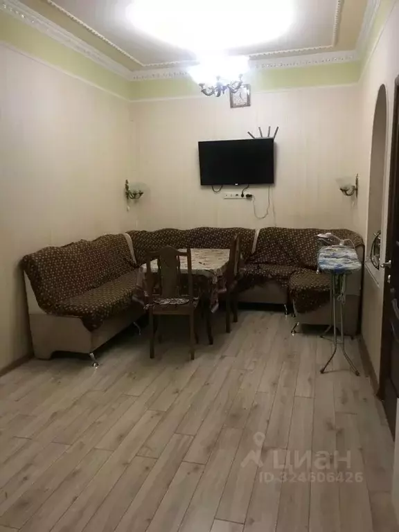 2-к кв. Крым, Симферополь туп. Евпаторийский, 3 (52.0 м) - Фото 1