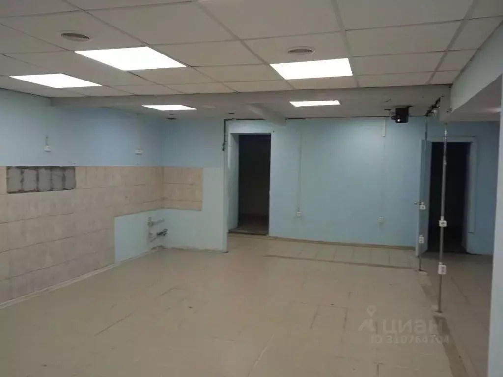 Помещение свободного назначения в Удмуртия, Ижевск ул. Ухтомского, 24 ... - Фото 1