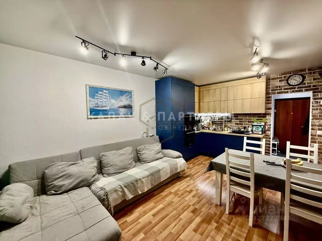 2-к кв. Свердловская область, Екатеринбург ул. Индустрии, 104 (65.6 м) - Фото 1