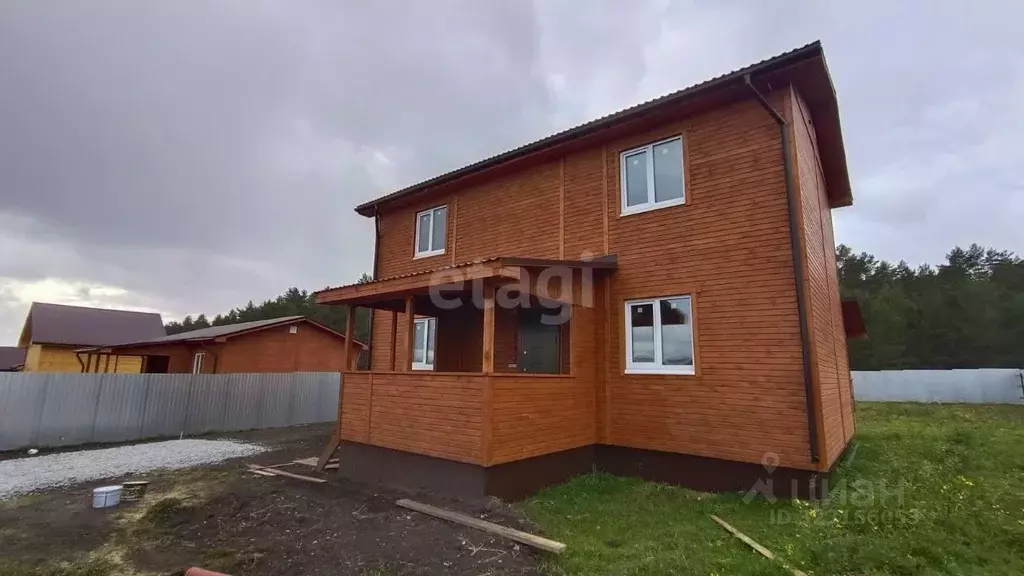 Дом в Свердловская область, Белоярский муниципальный округ, ГусиКлаб ... - Фото 1