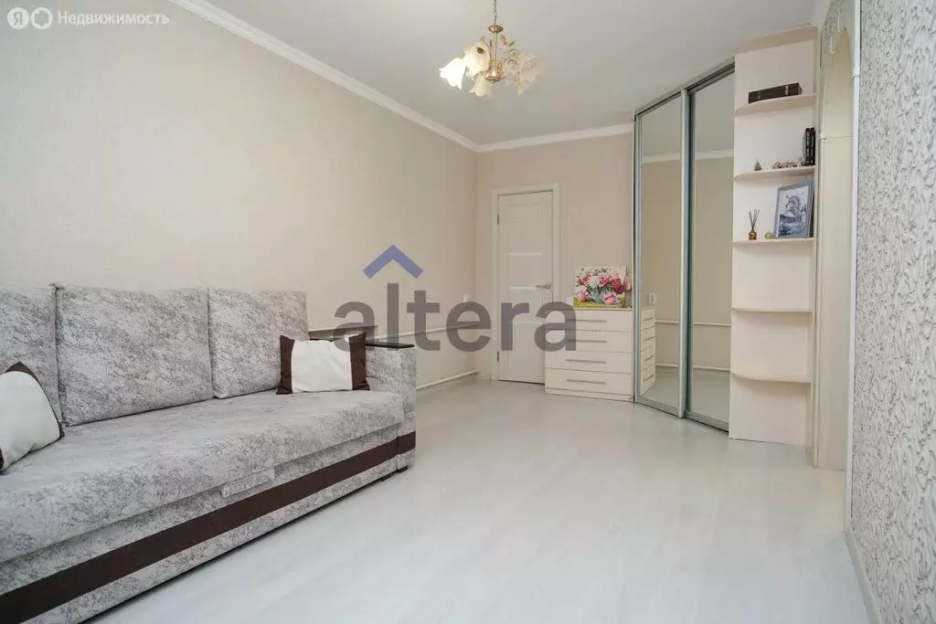 1-комнатная квартира: Казань, улица Короленко, 103 (32 м) - Фото 1