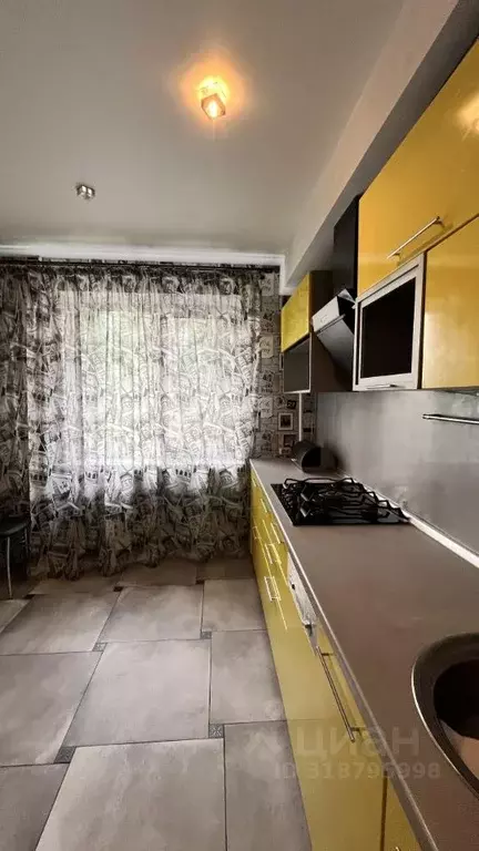 3-к кв. Саратовская область, Саратов ул. Имени К.Г. Уфимцева, 4 (63.4 ... - Фото 0